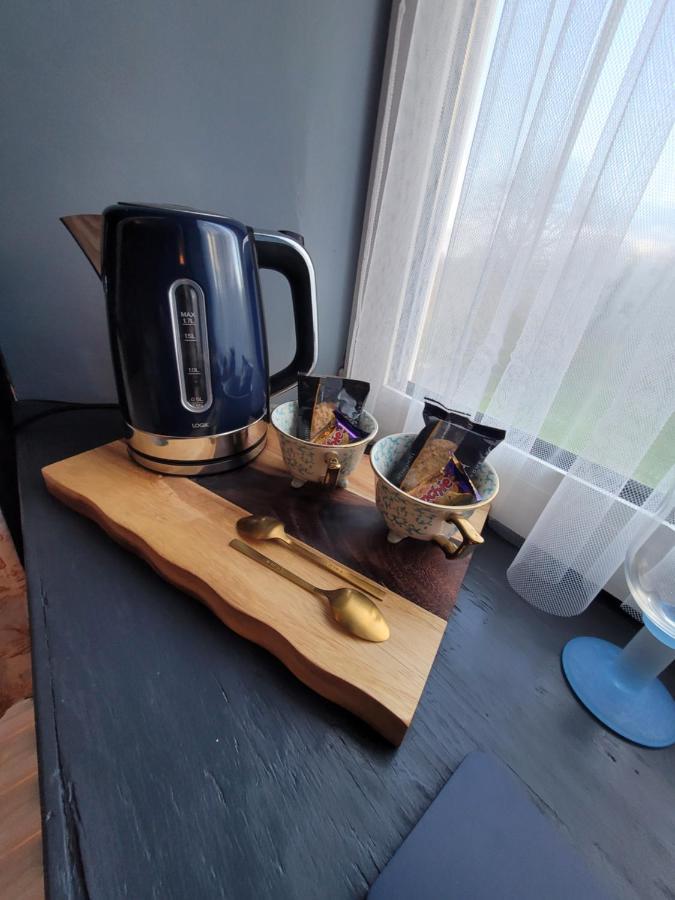 Farmhouse B&B Family Stay Or Romantic Break, On Our Smallholding Close To Narberth Exterior foto